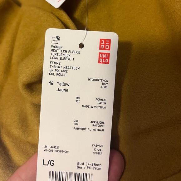Uniqlo yellow mustard Heattech fleece turtleneck long sleeve sweater NWT - Picture 4 of 8